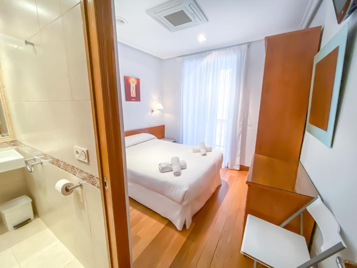 Habitaciones Turisticas Ayuntamiento San Sebastian Ngoại thất bức ảnh